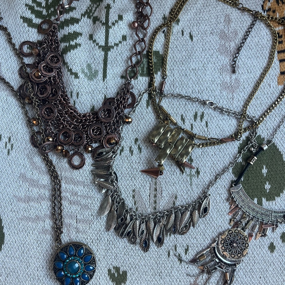 Chic Mixed Metal Necklace Collection